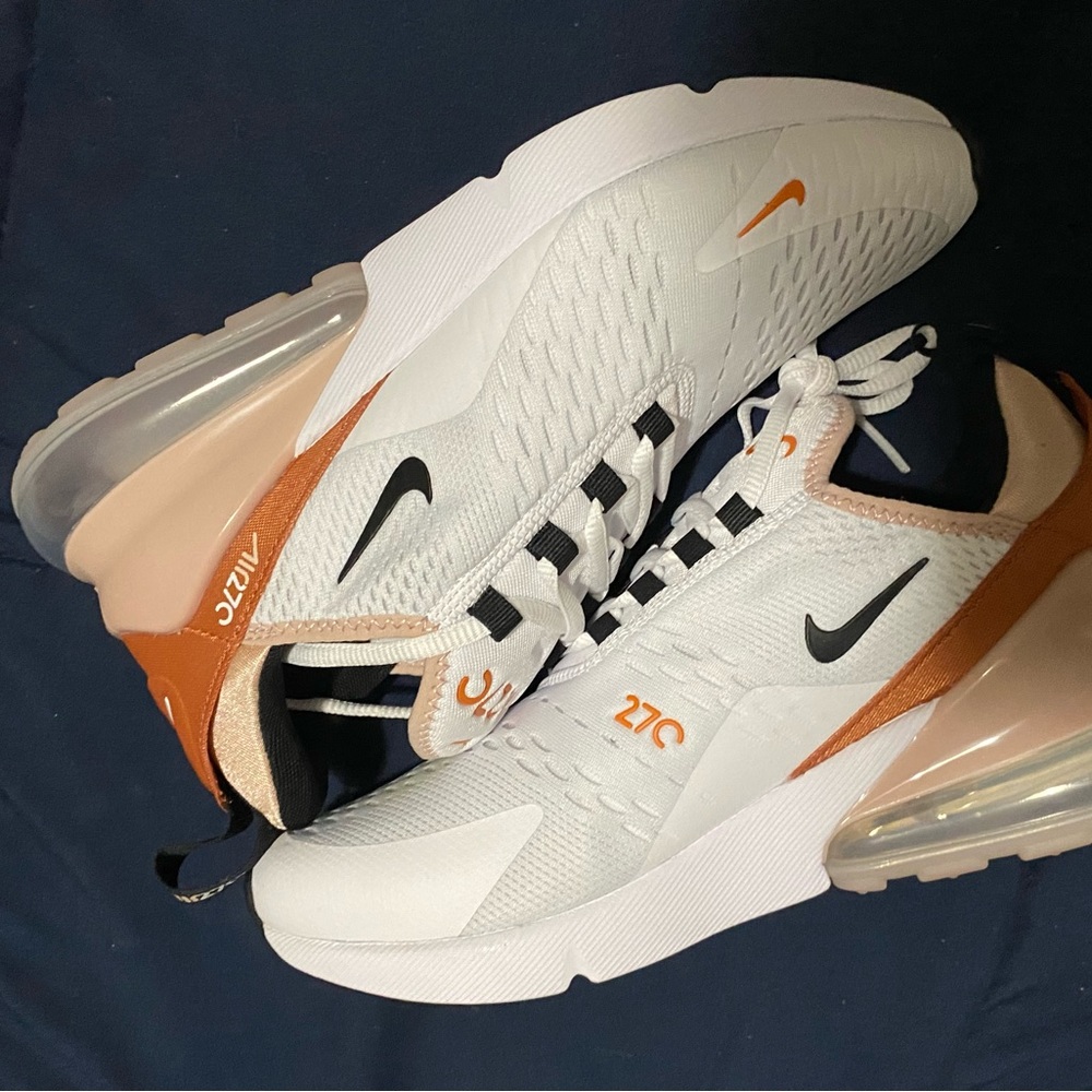 W air max270